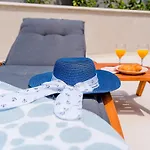 Luxury Lorena - Exclusive Private Heated Pool Appartamento