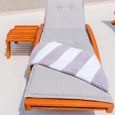 Luxury Lorena - Exclusive Private Heated Pool アパート *