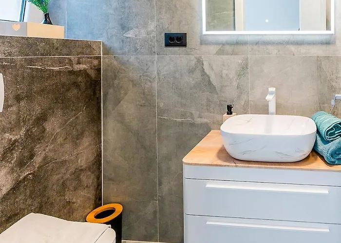 Apartment Luxury Lorena - Exclusive Private Heated Pool *